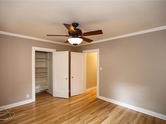5th image of 1322 N Formosa Ave