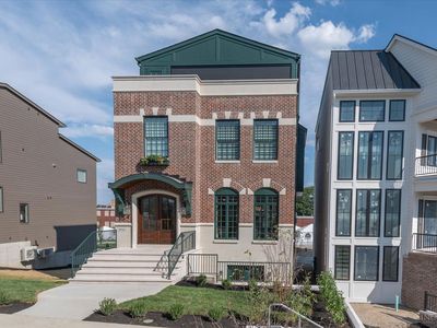 2934 Three Oaks Ln, Cincinnati, OH, 45209