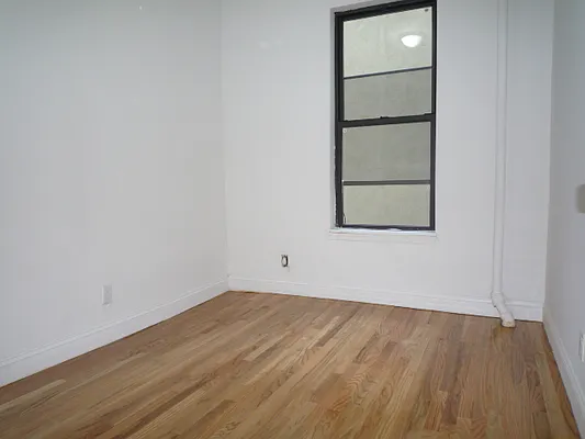 Rented by DSA Realty | media 51