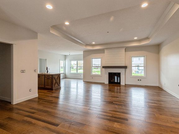 3rd image of 420 S Emerald Ct