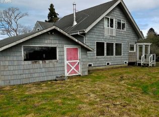 35122 7th Ln, Astoria, OR 97103