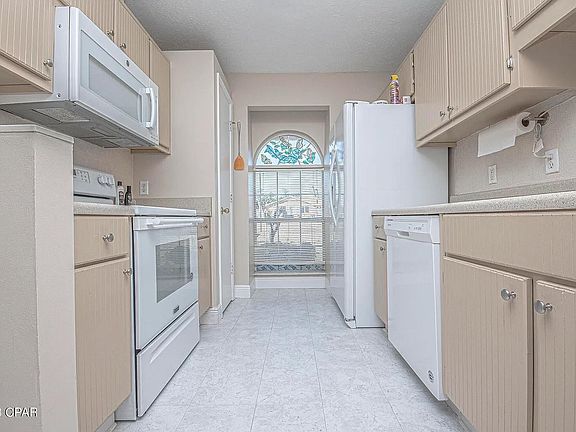 3rd image of 221 Mary Ella Avenue