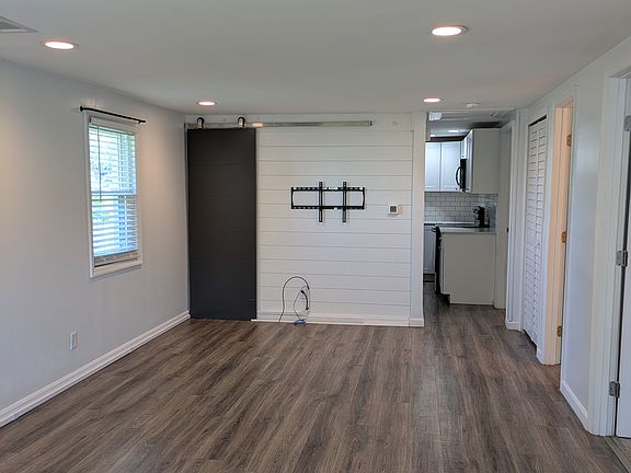 3rd image of 4 Millen St
