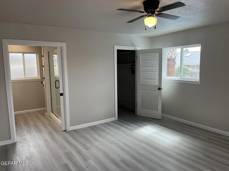 8600 Edgemere Blvd — Photo 3