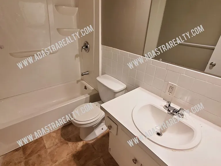 1517 E Elizabeth St — Photo 11