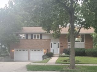 824 E Baldwin Rd, Palatine, IL 60074