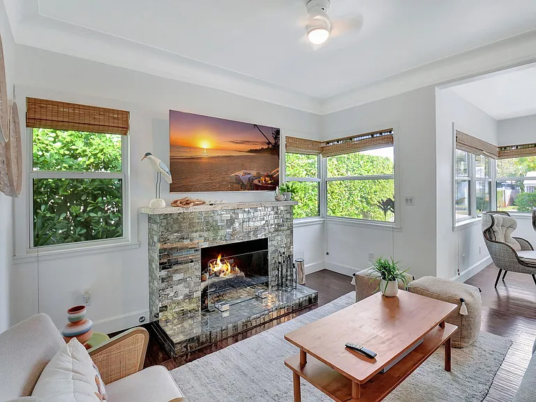 414 NE 7th Ave — Photo 9