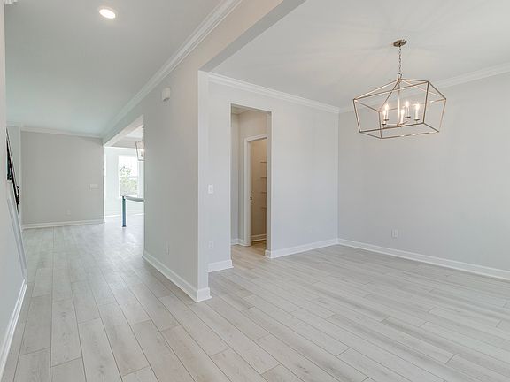 4th image of 442 Persimmon Hill Rd