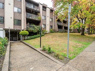 3921 Carrigan Ct #212, Burnaby, BC V3N 4J7