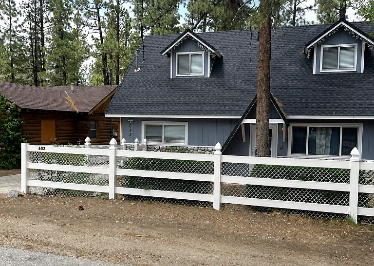 653 Barrett Way — Photo 3