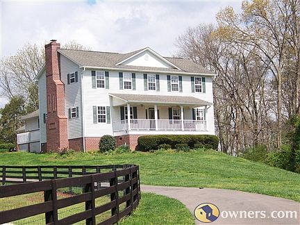 4-bedroom 4-bath farm house