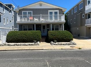 17 E 29th St, Beach Haven, NJ 08008