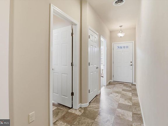 5th image of 1237 Cantebury Dr