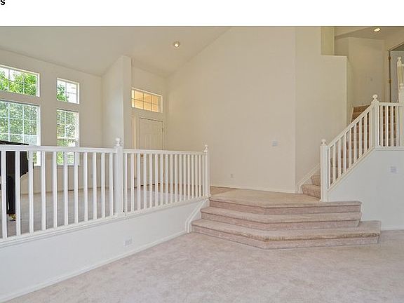 3rd image of 126 Rock Bridge Ct