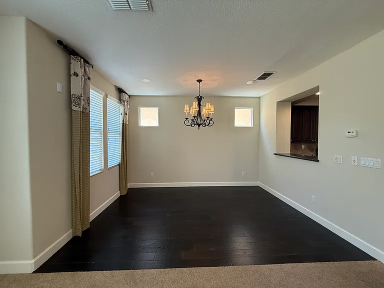 3360 Chartwell St — Photo 4