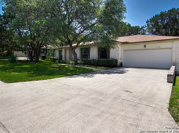 3rd image of 2110 Oak Bnd