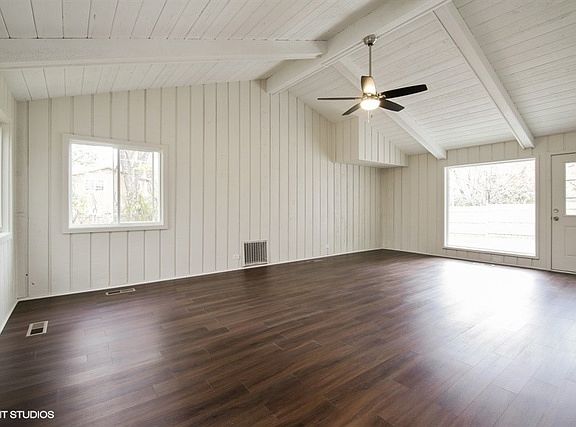 5th image of 227 Pine St