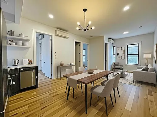 354 S 1st St #2R Photo 1