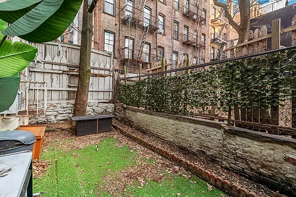 Rented by Metropolitan Property Group | media 23