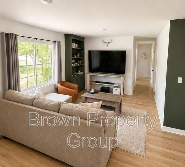 1445 Keswick Dr — Photo 7