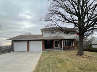 7322 S 43rd St, Bellevue, NE 68147