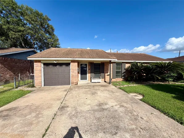 2321 Earle St, Port Neches, TX 77651