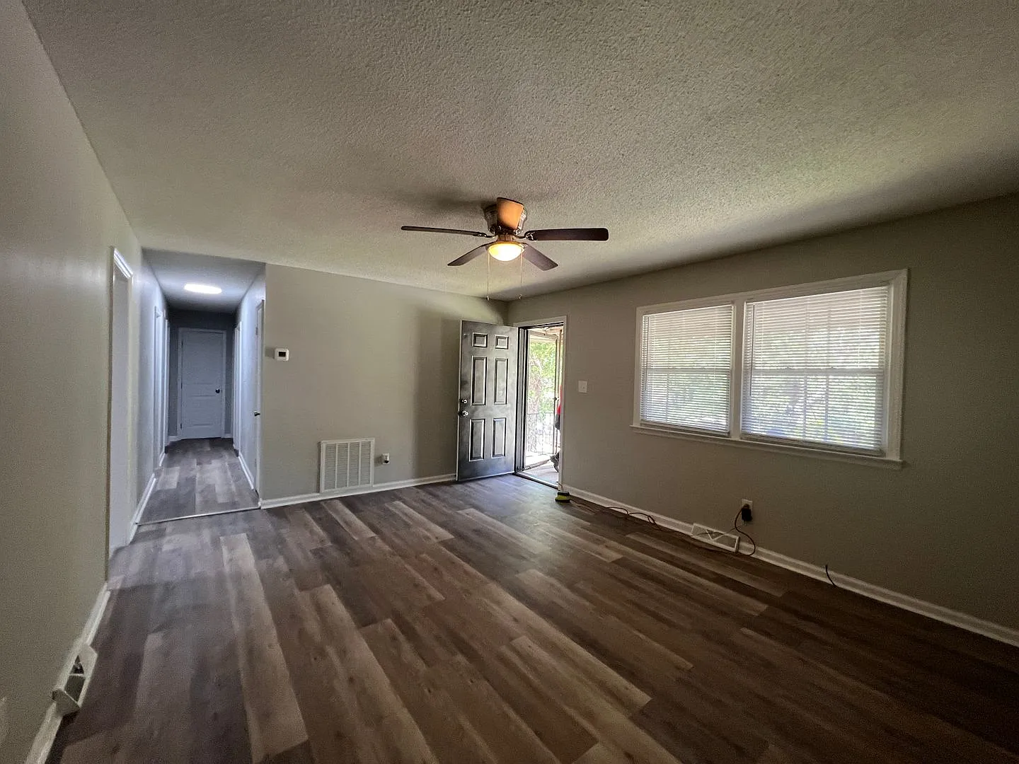 **Price reduced with Move-in Special of $250 off the first full months rent** — Photo 2