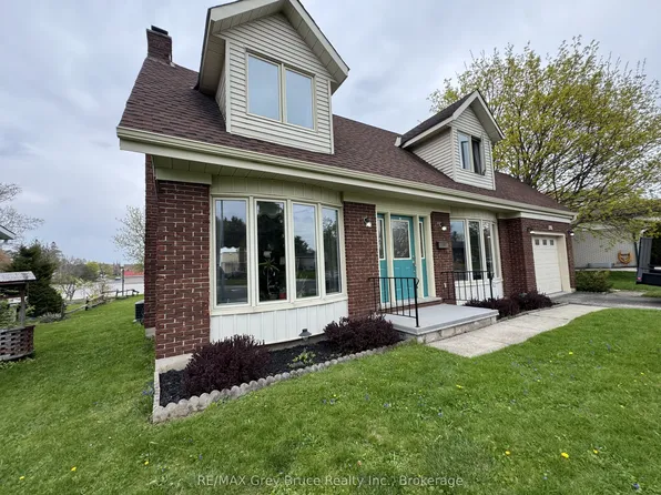 235 5th Ave, Hanover, ON N4N 2C3