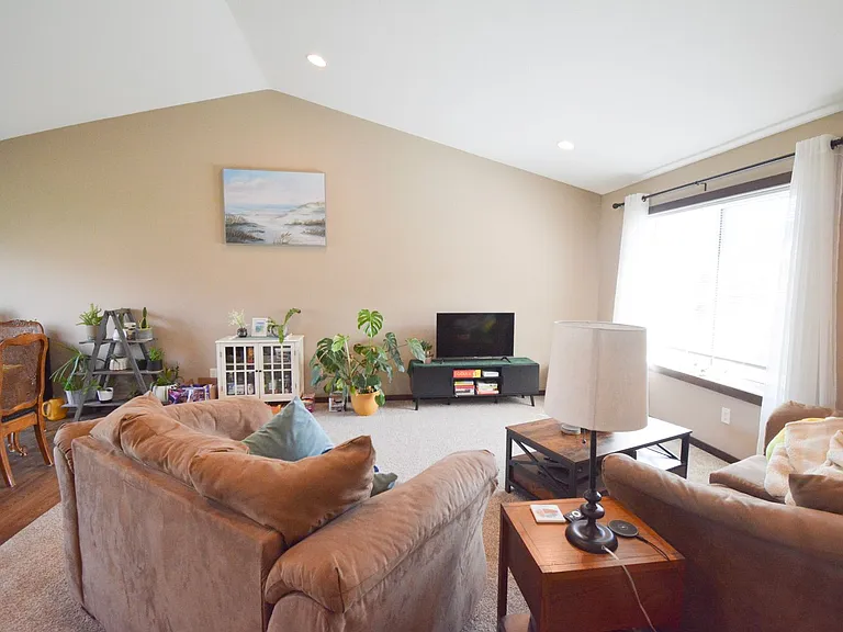 6703 Clarkia Dr NW — Photo 2