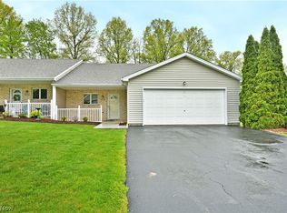 553 Wilcox Rd APT B, Austintown, OH 44515