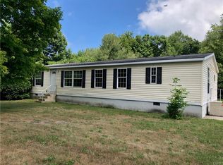 94 Parkhurst Rd, Oswego, NY 13126