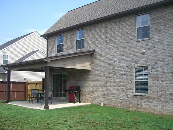 4th image of 2212 Strickland Dr