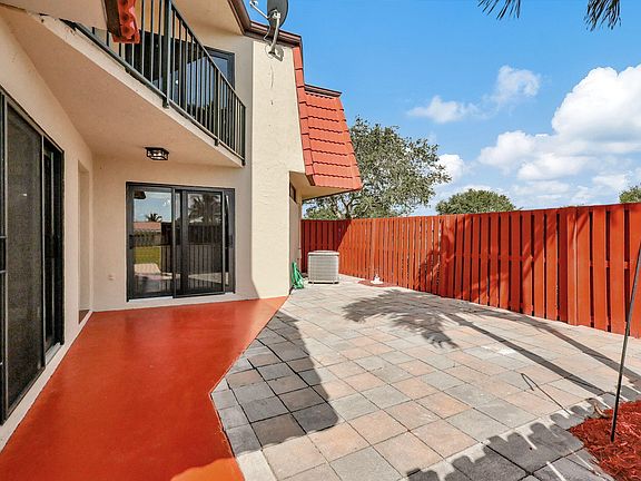 2nd image of 3671 Victoria Drive