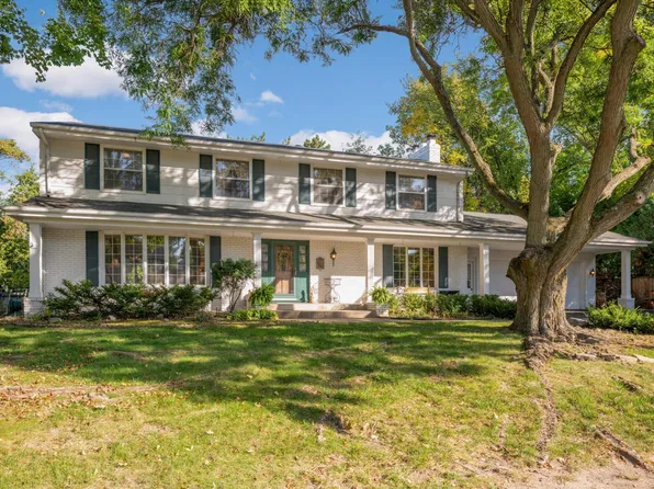 21 Cooper Cir, Edina, MN 55436