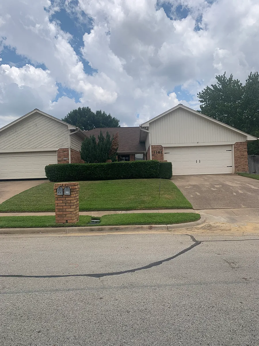 Building Photo - 116 Mountain View Dr
