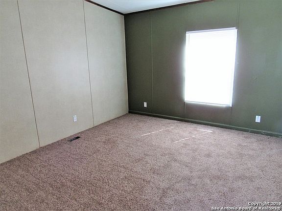 4th image of 144 Creekway Ln