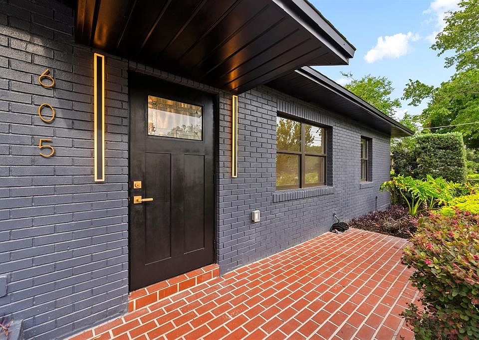 1st image of 605 N WOODLYNNE AVENUE