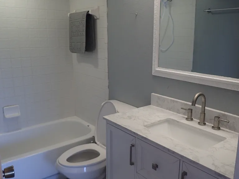 3RD FLOOR BATH