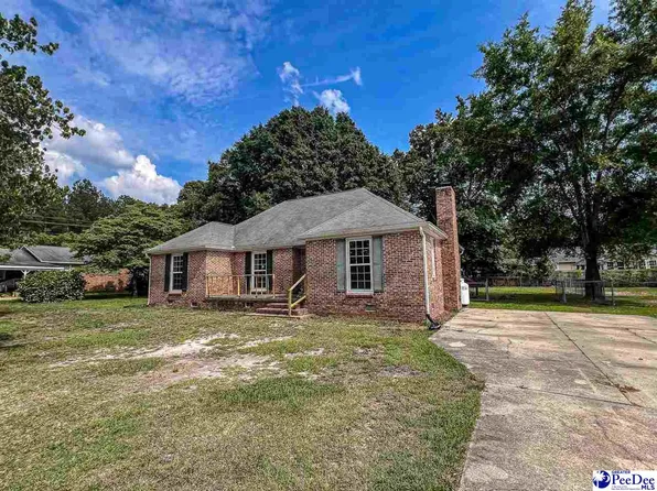 1032 Edgewood Dr, Hartsville, SC 29550