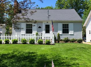 352 Glen Park Dr, Bay Village, OH 44140