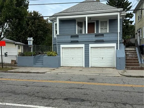 106 Hawkins St, Providence, RI 02908