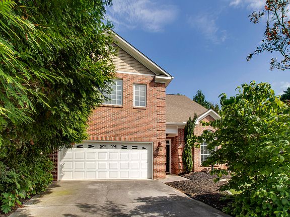 2nd image of 8511 King Arthur Ln