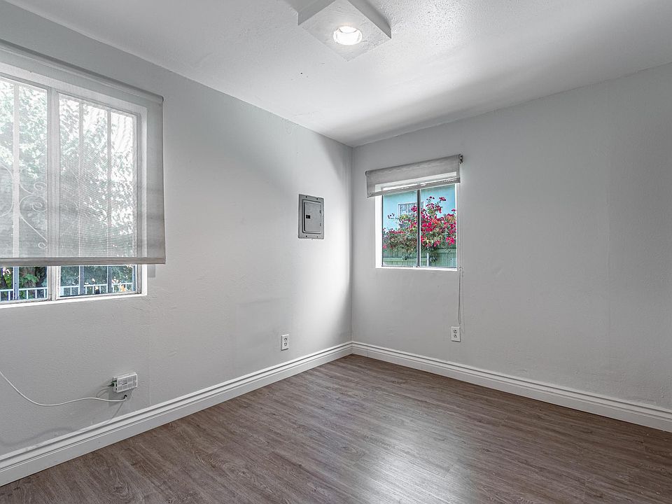 1st image of 1526 Attridge Ave #1/2
