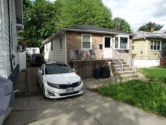 3rd image of 155 Burgher Ave