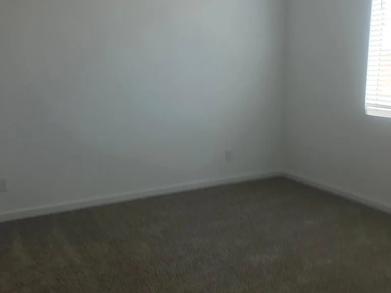 983 Crystal Grotto Ave — Photo 20