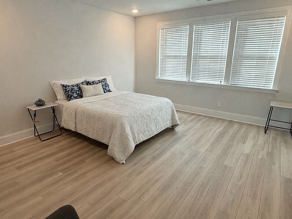 4th image of 126 Vivian Ln