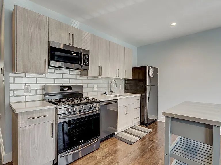 2-1605 F St NE #2 — Photo 17