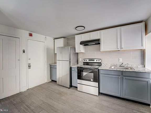 2nd image of 4245 Ridge Ave #2R