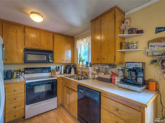 5th image of 408 McKenzie Ave SW