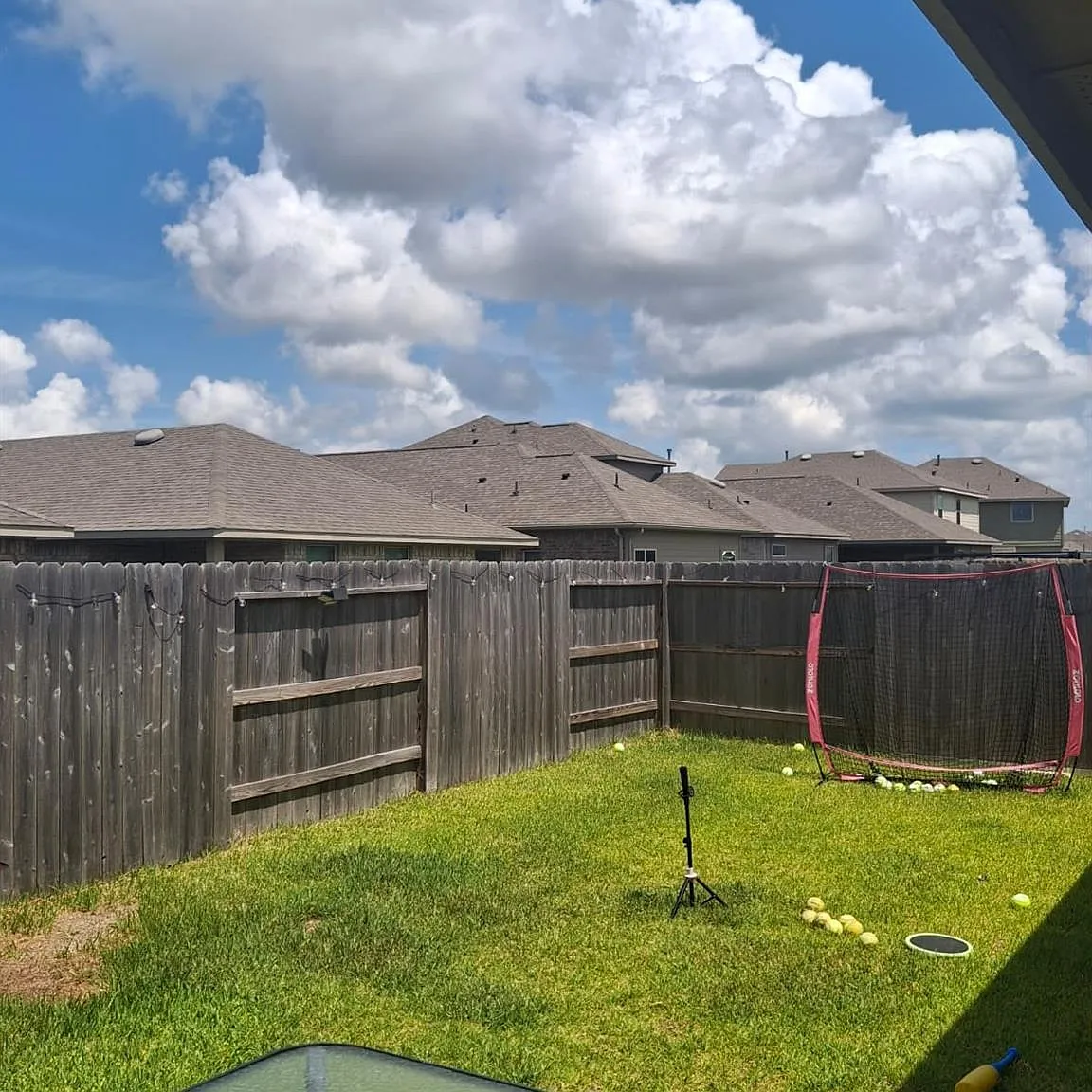3 bed, 2.0 bath, 1592 sqft, $2,150 — Photo 3